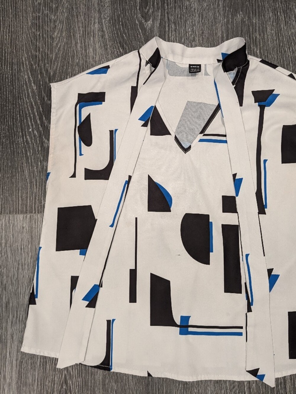 Geometric Print Tie-Neck Shirt - White/Black/Blue